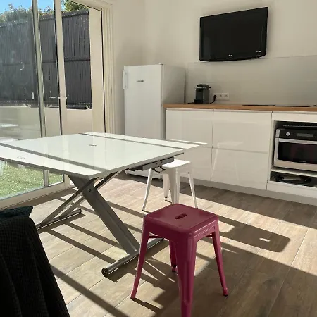 Appartamento Ambiance Provence La Fare-les-Oliviers Esterno foto